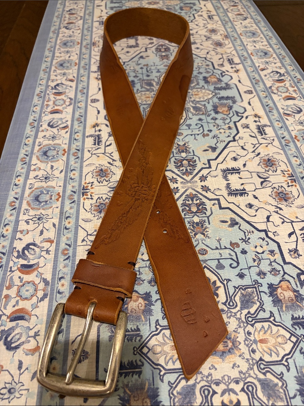 Dress better than the other hippies  with this leather belt with American eagle